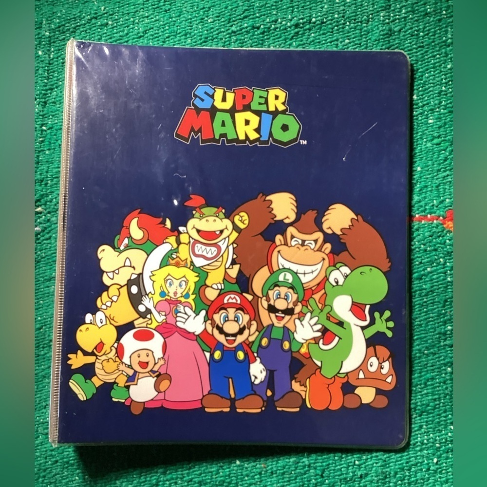 Super Mario Bros 3 ring binder- pockets inner